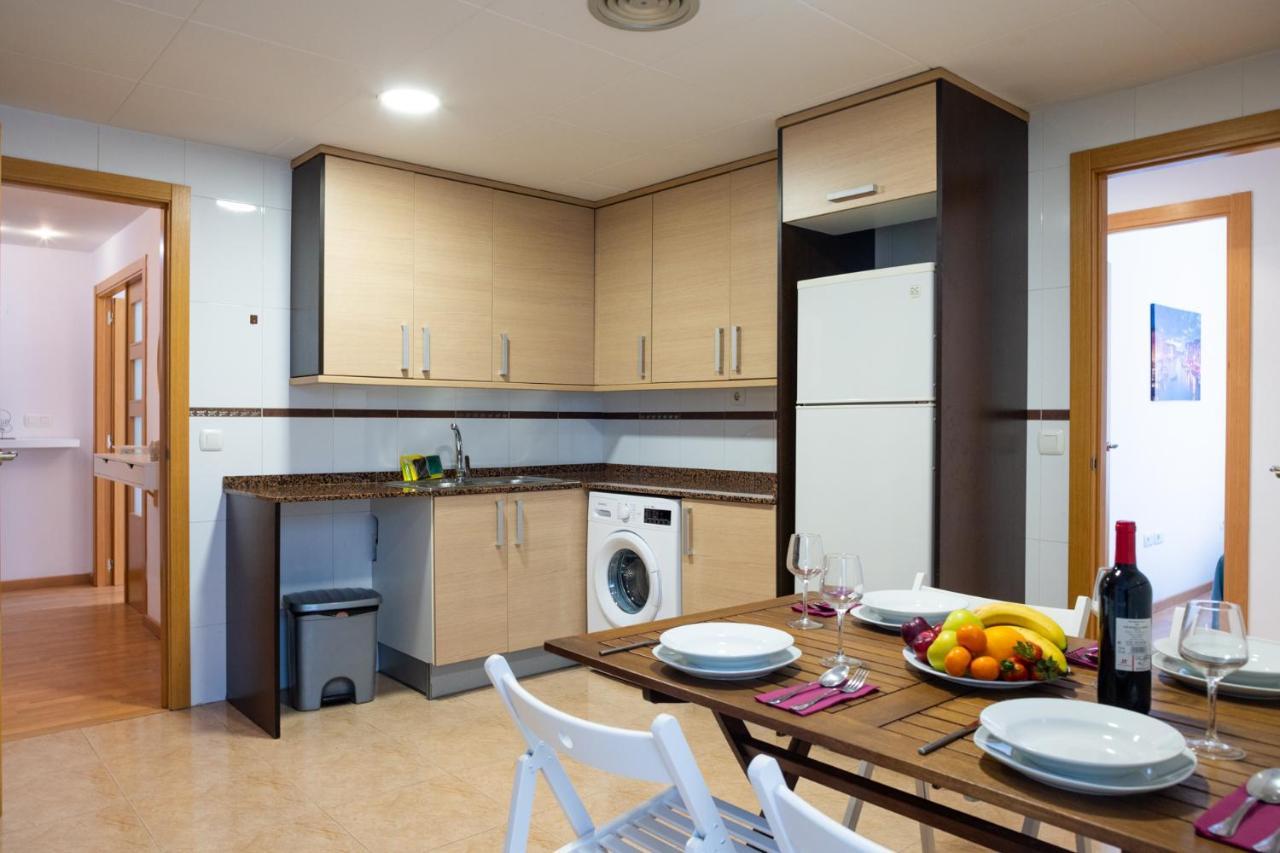 Lovely 2 Bedroom Terrace Wifi Parking Ac Heating Attic Valencie Exteriér fotografie