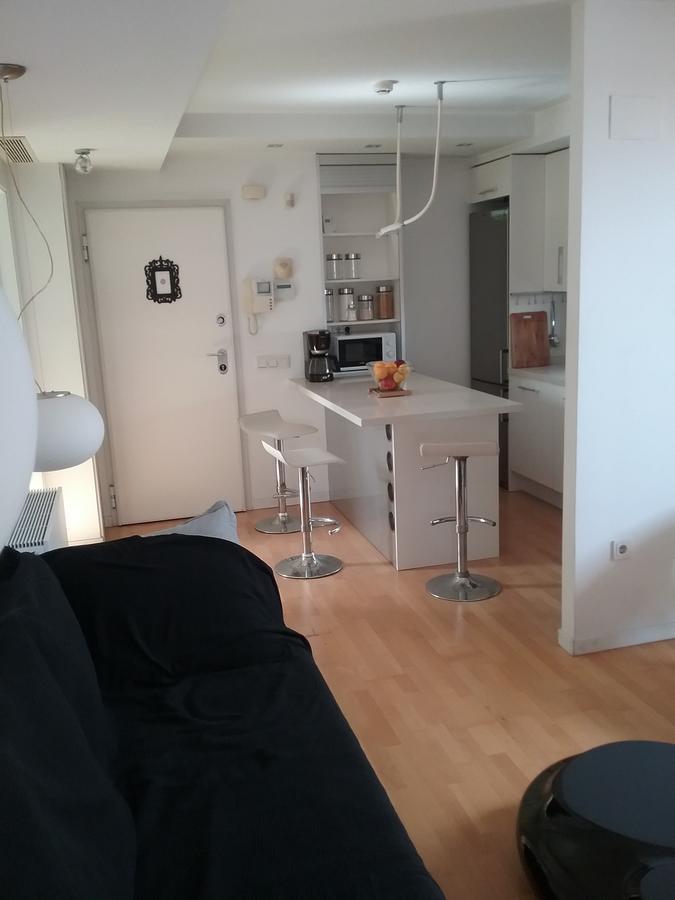 Lovely 2 Bedroom Terrace Wifi Parking Ac Heating Attic Valencie Exteriér fotografie