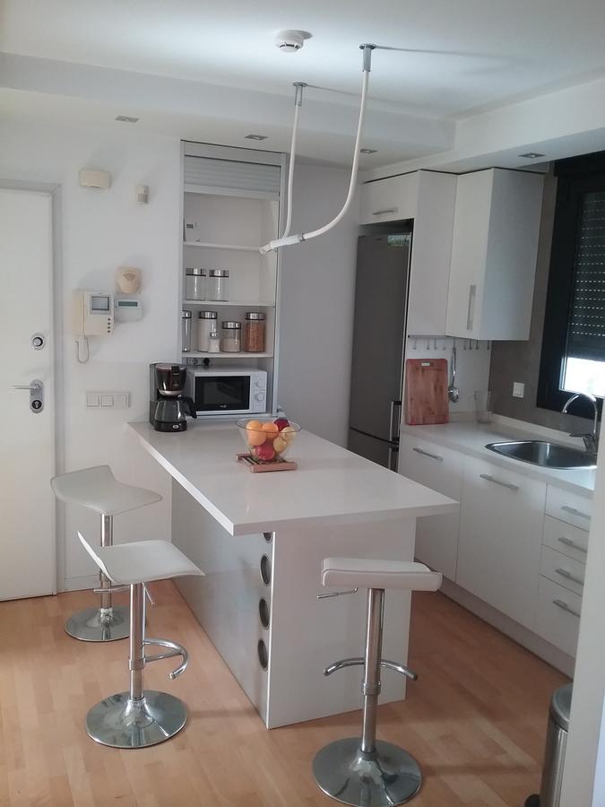 Lovely 2 Bedroom Terrace Wifi Parking Ac Heating Attic Valencie Exteriér fotografie
