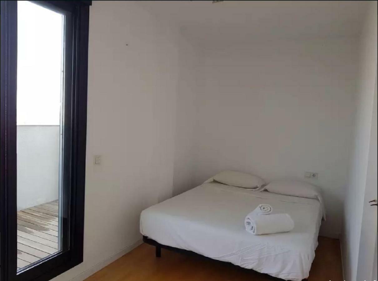 Lovely 2 Bedroom Terrace Wifi Parking Ac Heating Attic Valencie Exteriér fotografie